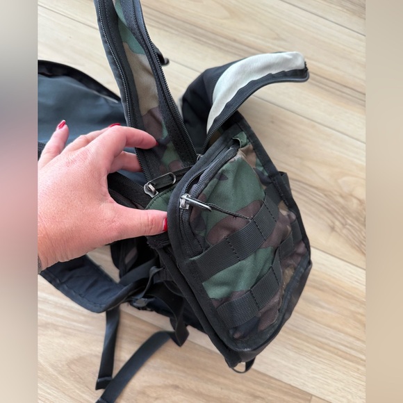 Nike - Camouflage Bookbag - Picture 8 of 8